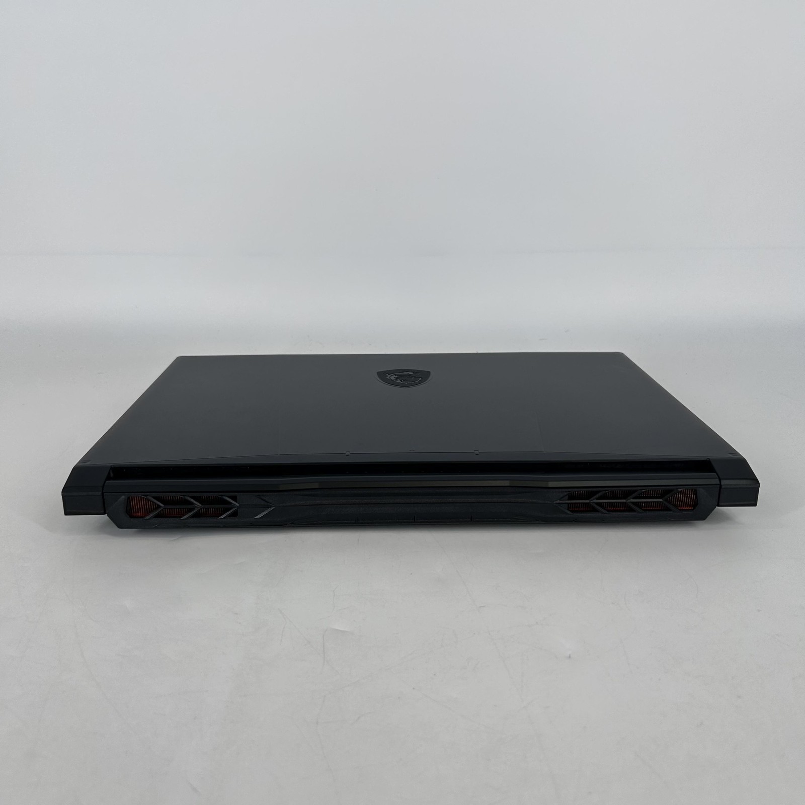 MSI Katana 15 HX 165Hz 2K 2.2 GHz i9-14900HX 32GB 1TB SSD RTX 5070 Very Good