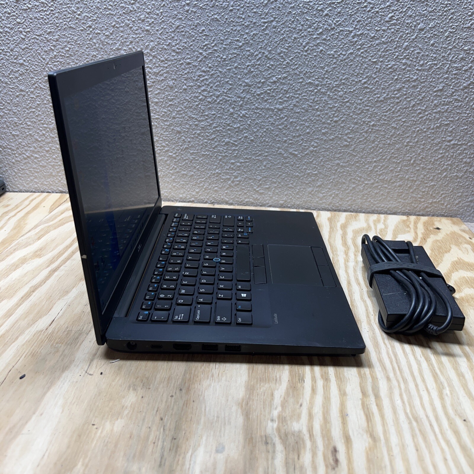 Dell Latitude 14″ 7480 Laptop Core i5-7200U 8GB 256GB SSD Windows 11 Webcam