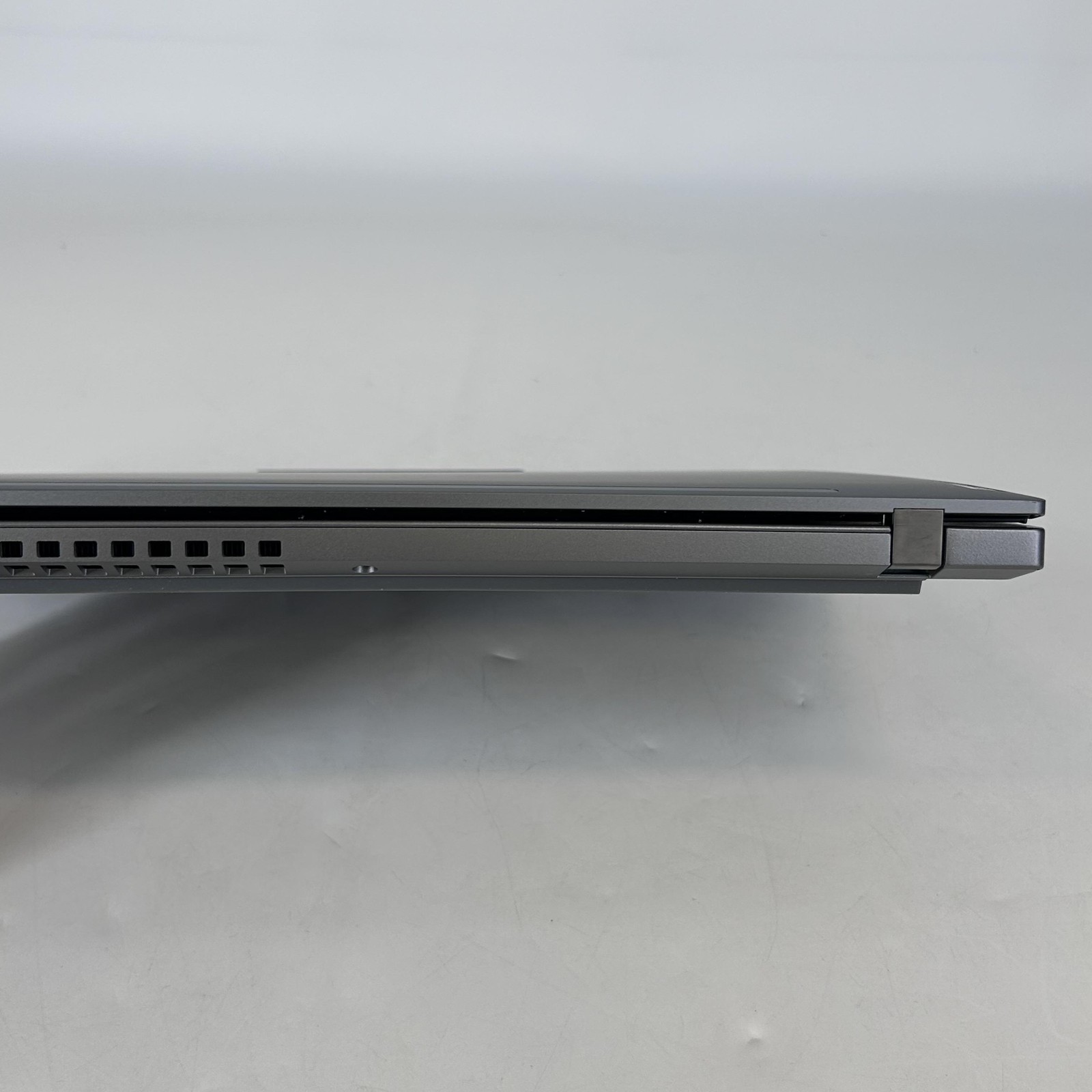 Lenovo ThinkPad T14 Gen 5 FHD+ 3.2GHz Ryzen 5 PRO 8540U 16GB 256GB SSD Excellent