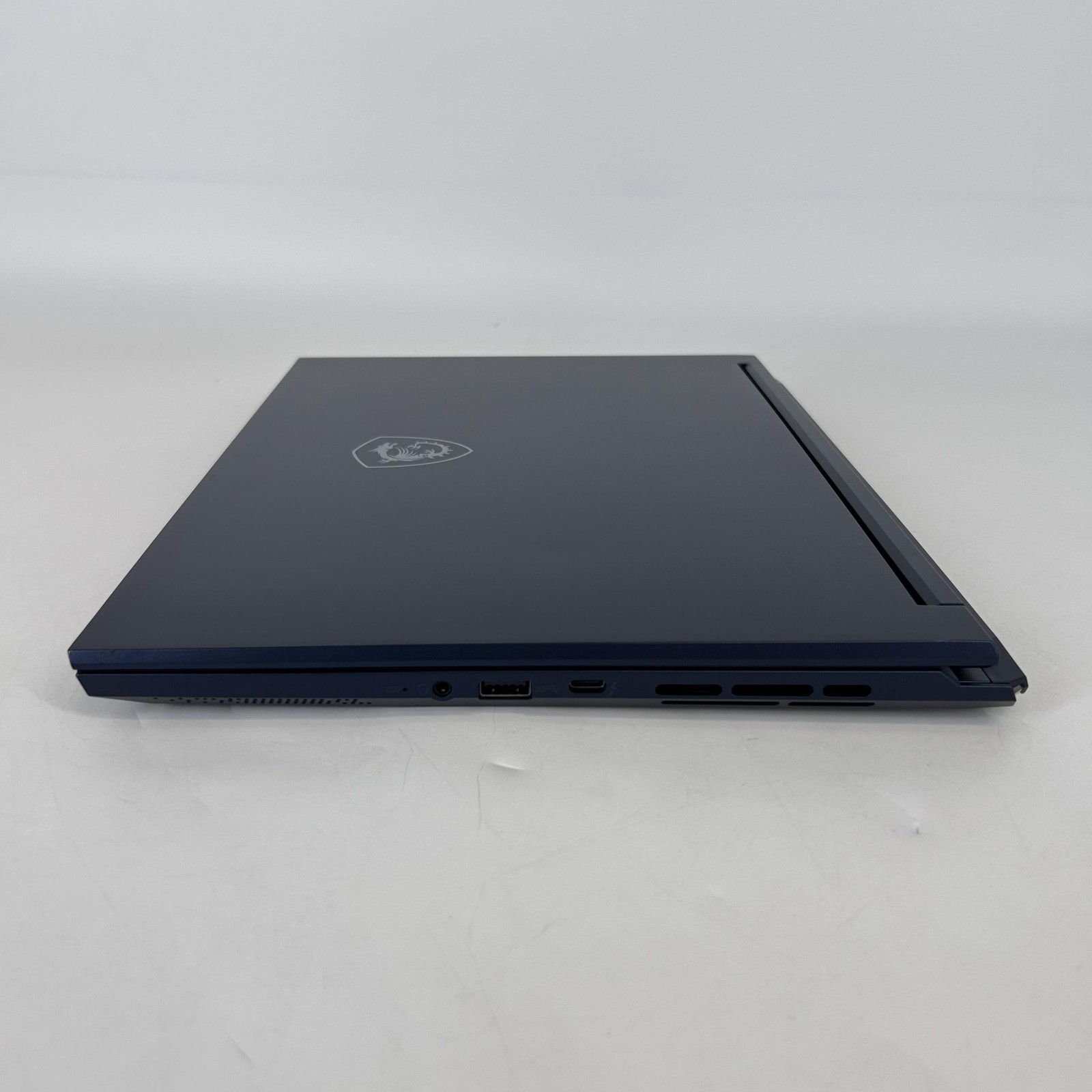 MSI Stealth 14 Studio 14 FHD+ 2.4 GHz i7-13620H 16GB 1TB SSD RTX 4060 Good