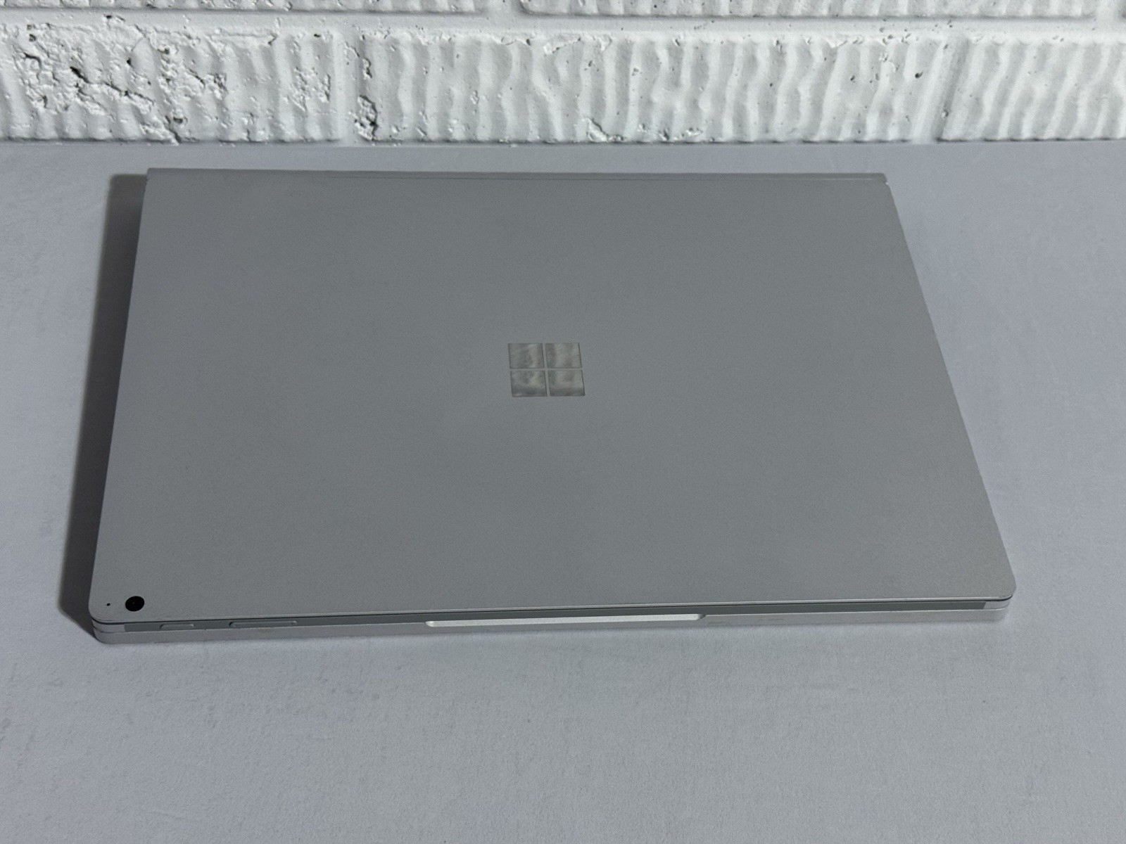 Microsoft Surface Book 3 1899 TOUCHSCREEN Intel i7 10th, 1tb, 32GB Laptop ONLY!