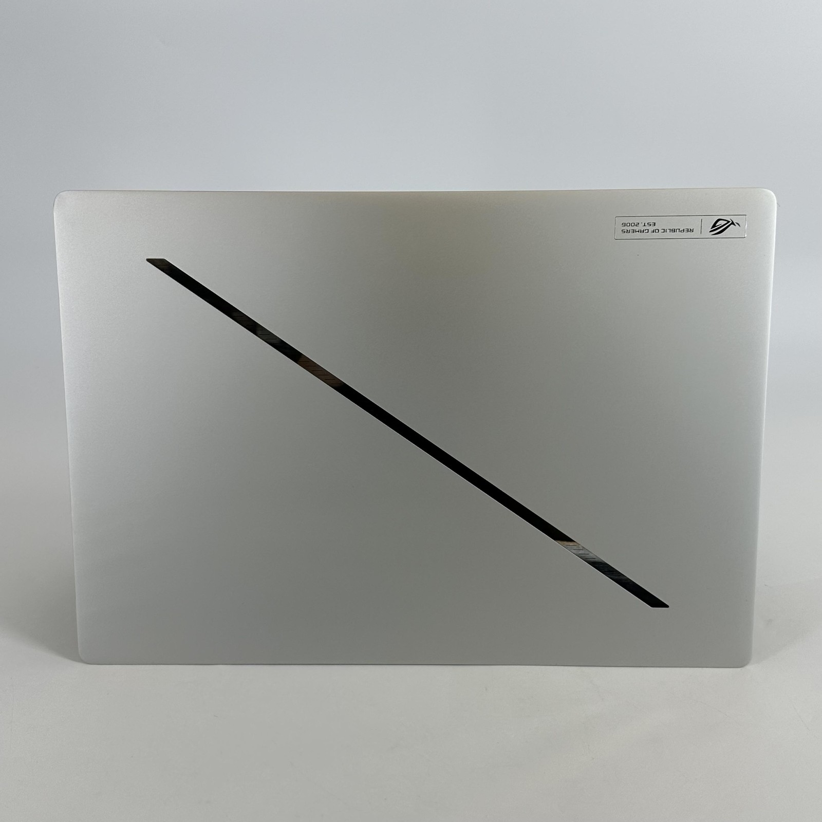 Asus ROG Zephyrus G16 GA605 16 QHD+ 2.0 GHz Ryzen AI 9 HX 370 32GB 2TB RTX 4070