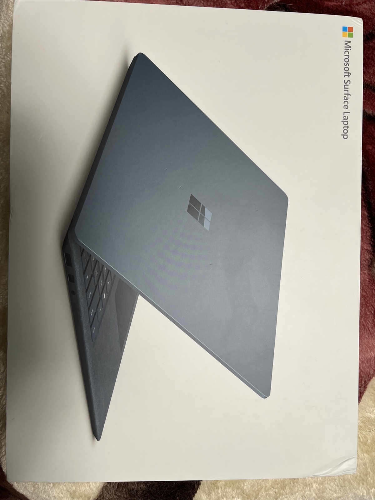 Microsoft Surface Laptop 2 13.5 Inch (256 GB, Intel Core i5 8th Gen., 1.60 GHz,