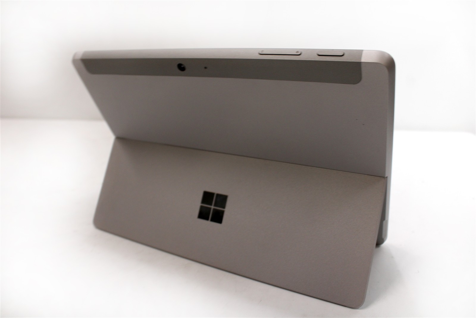 Microsoft Surface Go 10″ Tablet Pentium 4415Y 8GB RAM 128GB SSD Windows 11 Pro