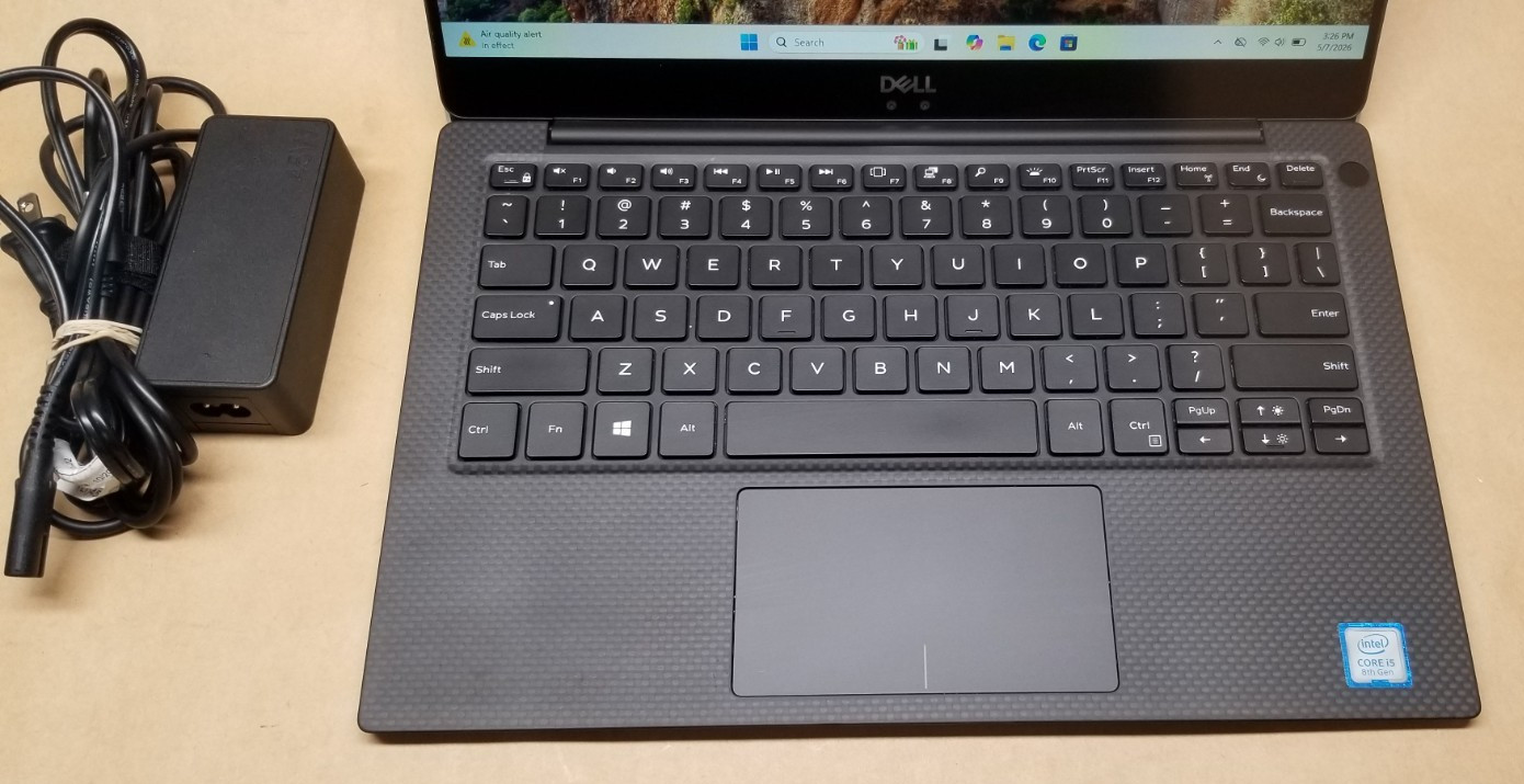 Dell XPS 13 9370 13.3″ FULL HD, i5-8250U 1.8GHz 8GB RAM 128GB M2 WINDOWS 11 PRO