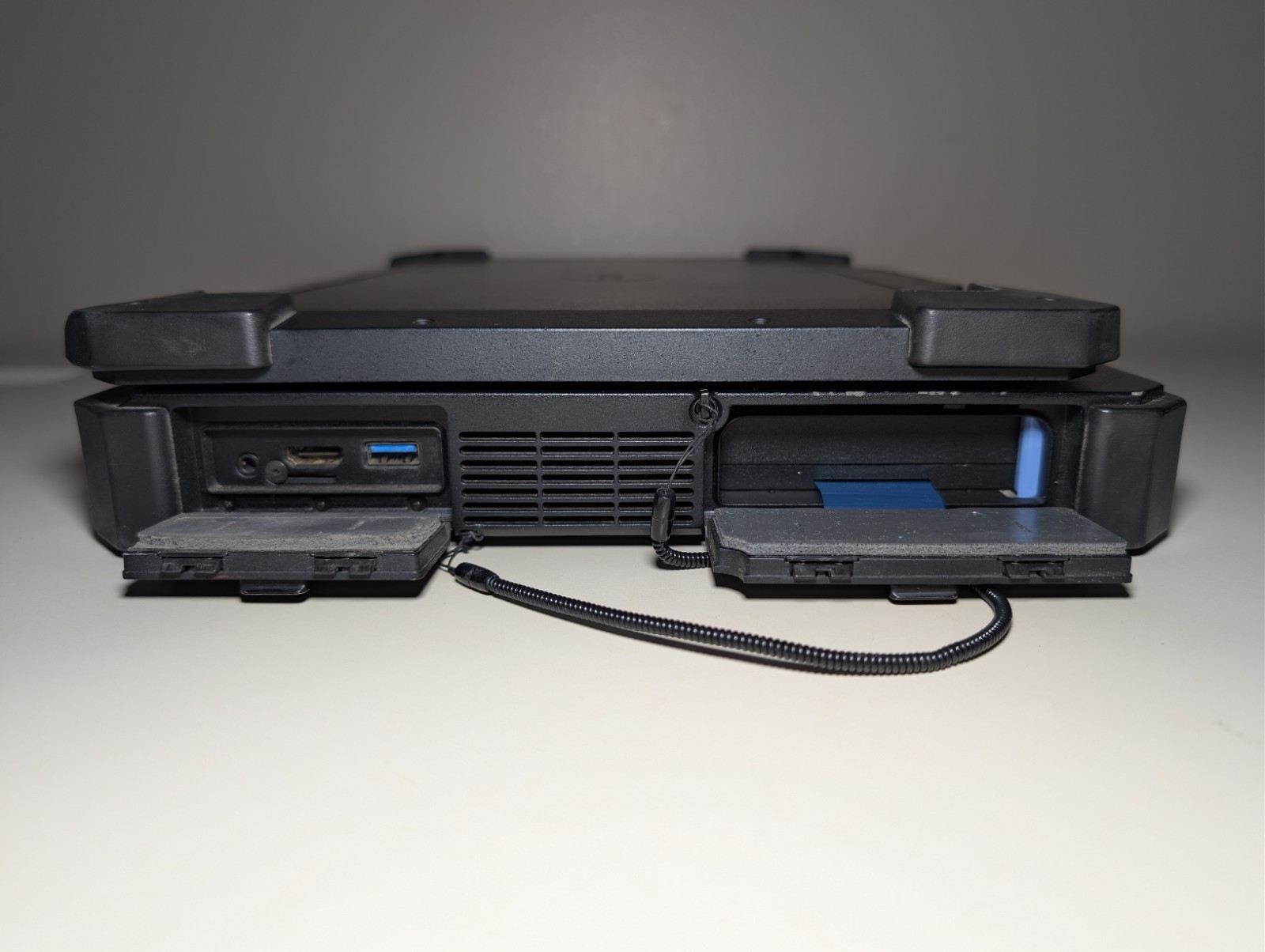 Dell Rugged Extreme 7404 Touchscreen | i5 16GB RAM 256GB SSD | RGB Pen DVD+RW