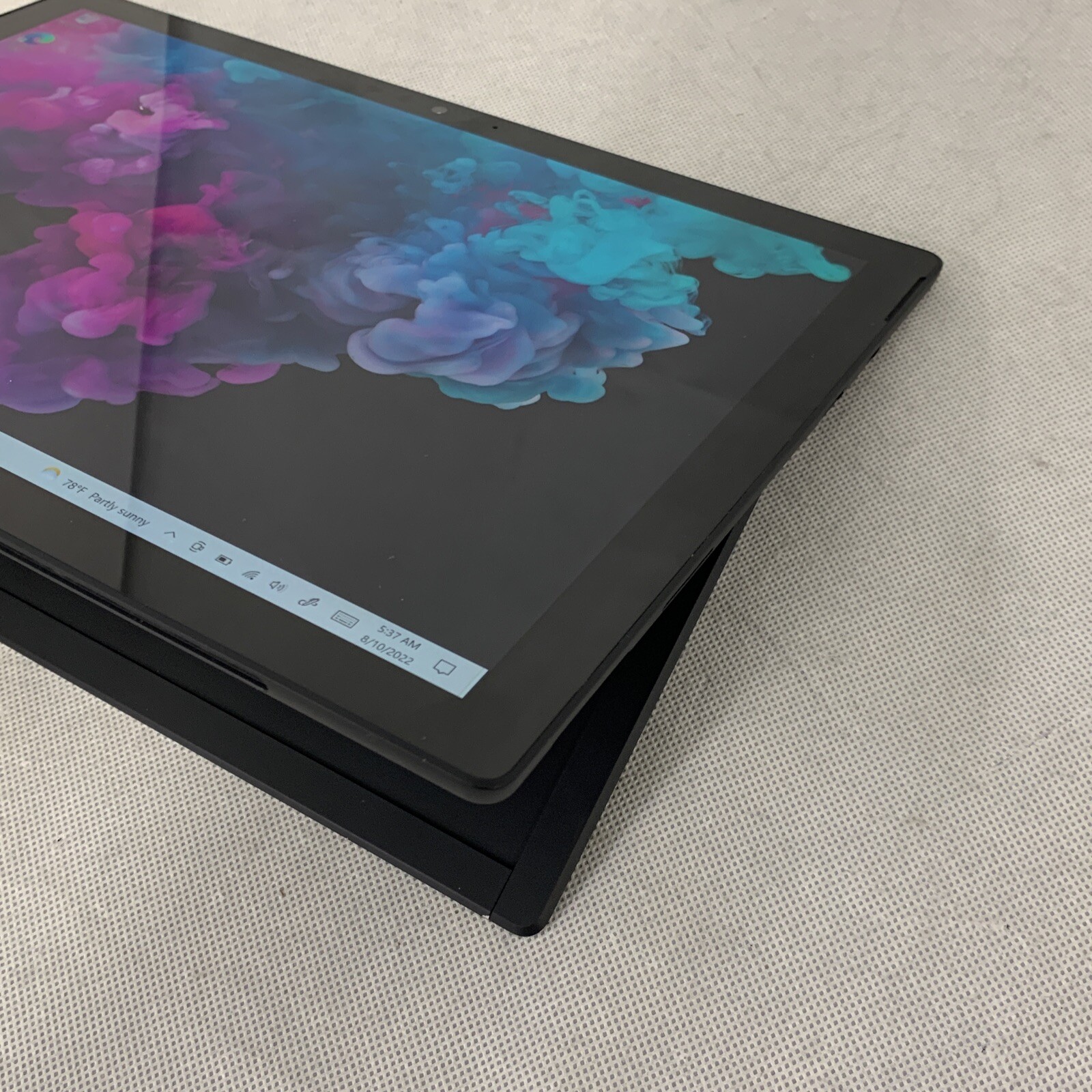 Microsoft Surface Pro 6 12.3″ Wi-Fi, 128/256/512GB, i5/i7, Black/Platinum