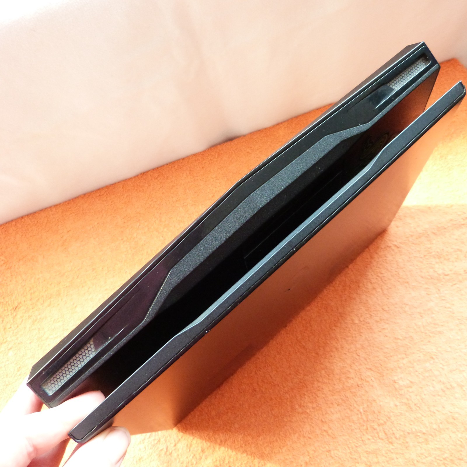 Alienware M11x R1 11″ Premium SUB Netbook l 500GB Windows 7 l 4GB RAM HDMI