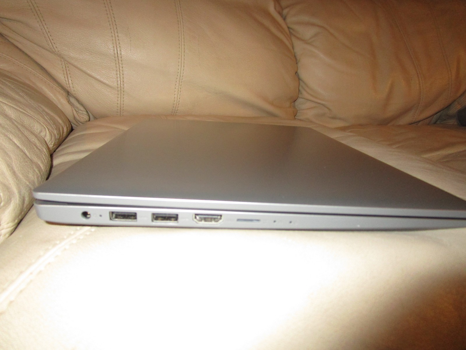 Lenovo IdeaPad 1 14″ (64 GB eMMC, AMD A6 A6-9220e, 1.60 GHz, 4GB) Laptop -…