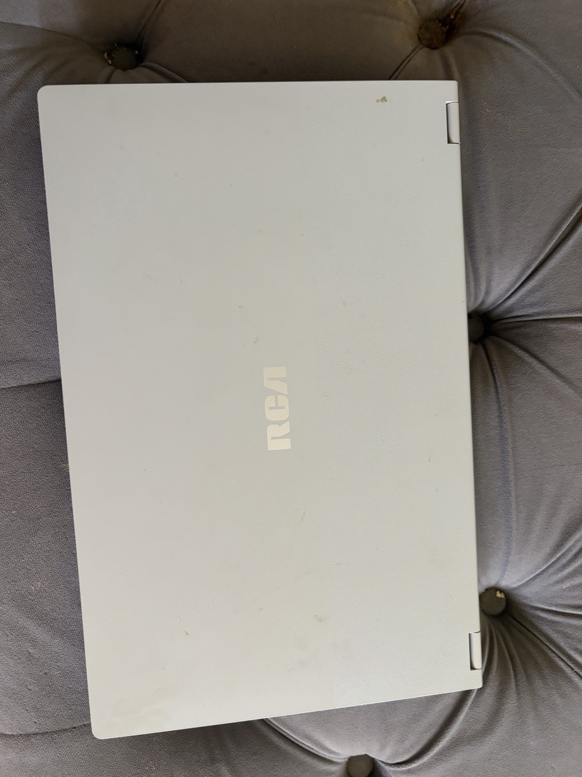 RCA Cambio 15.6in White Windows 11 Intel Celeron 4GB 64GB eMMC Charger