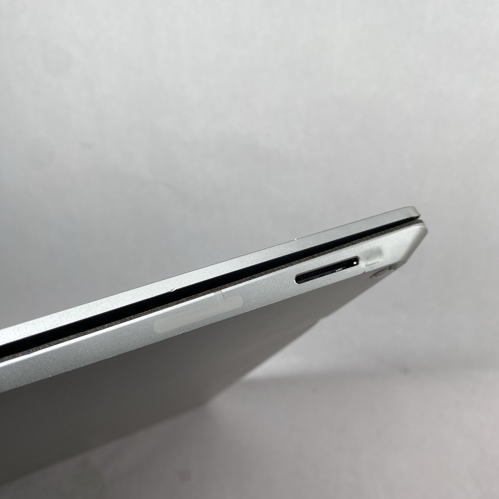 Microsoft Surface Laptop 2 1769 i5-8350U 8GB 256GB Platinum READ
