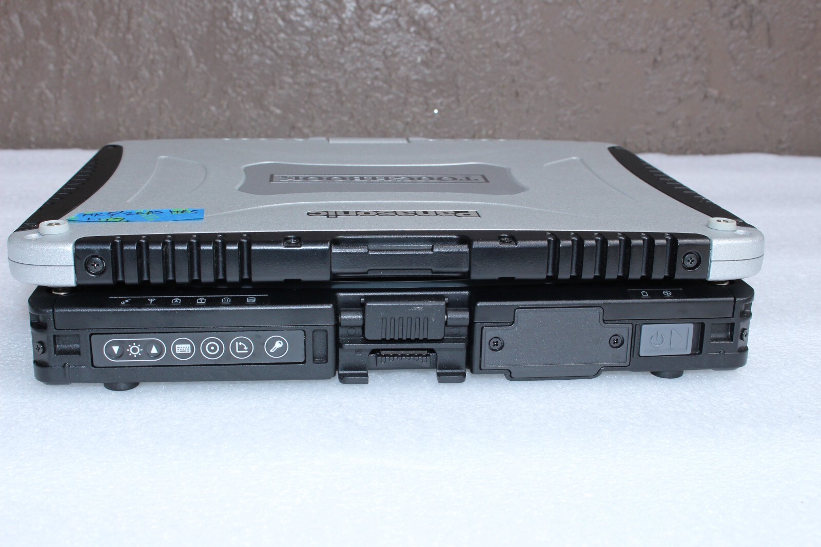 Panasonic Toughbook CF-19 MK-5 Core i5-2520M 8GB/ 512GB SSD/ Win7 PRO 32BIT/