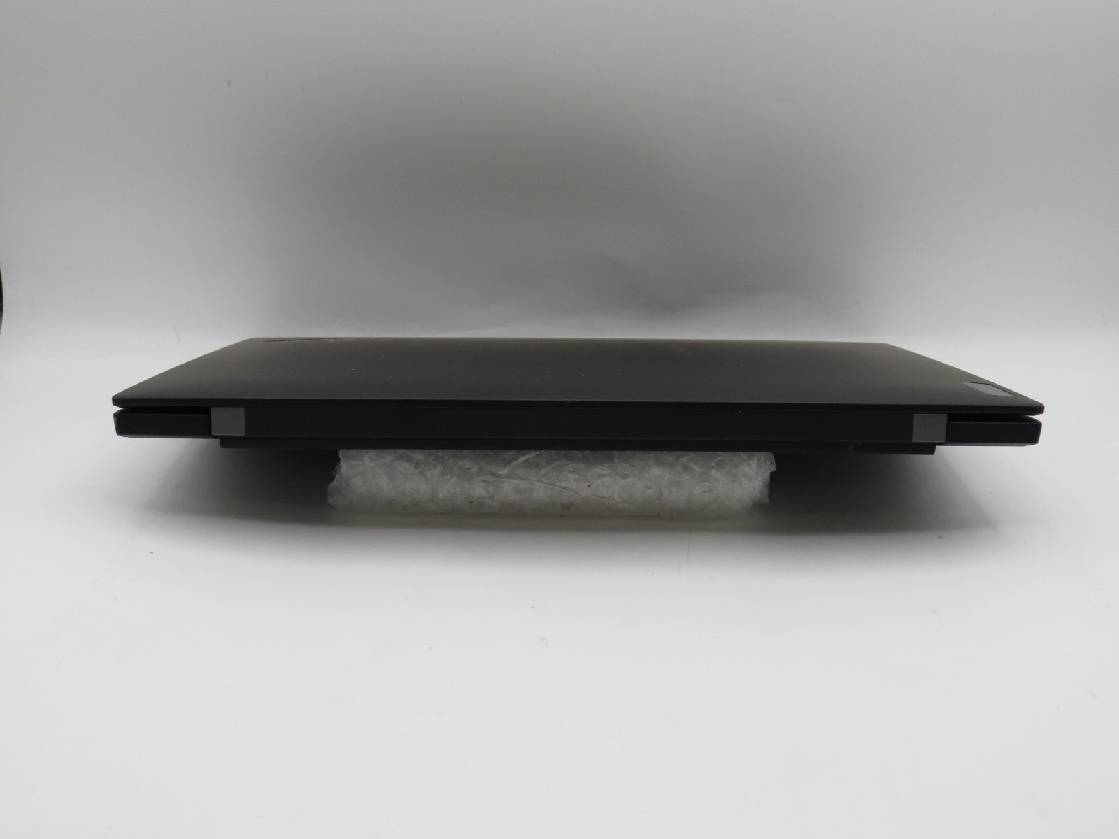 Lenovo ThinkPad X1 Carbon G10 i5-1240P 16GB DDR5 256GB m2 14″ Touch Win11 Pro