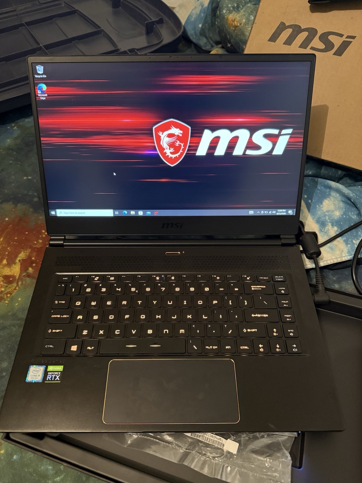 MSI GS65 Stealth 15.6″ 240hz / i9-9980H 2.30GHz/ 32GB RAM/ 1 TB / RTX 2080 Max-Q