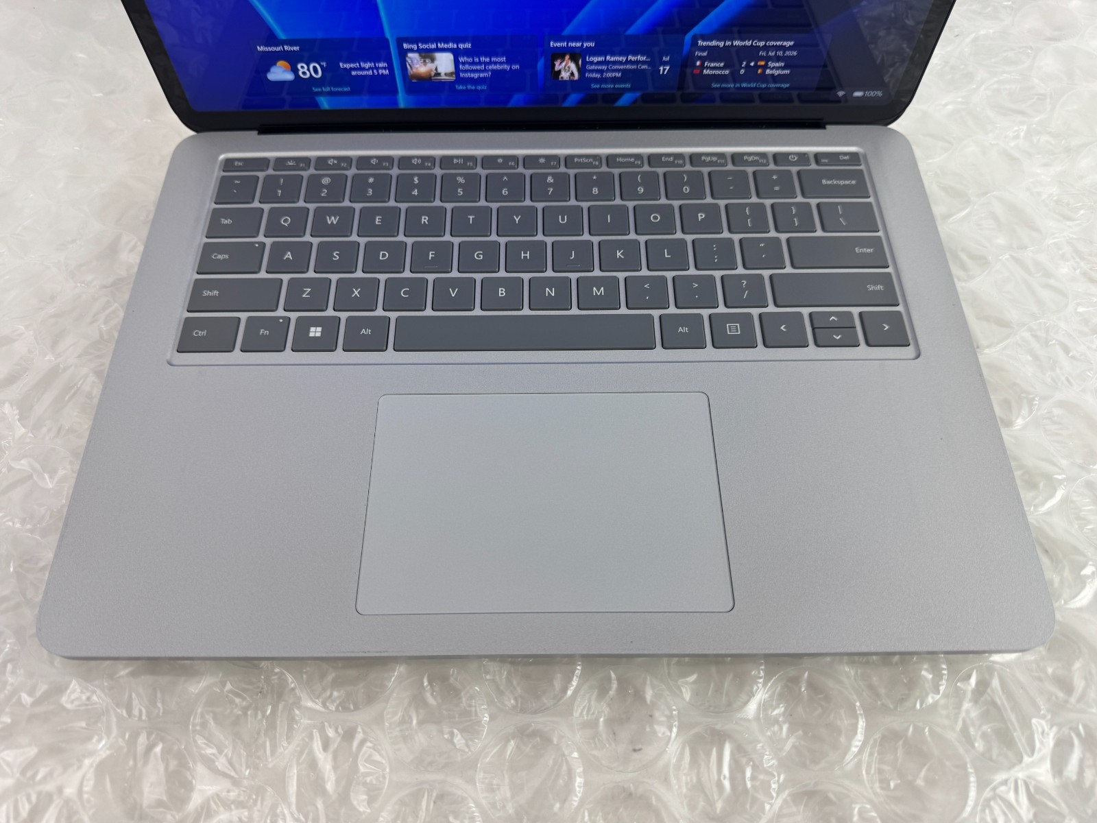 Microsoft Surface Laptop Studio i7-11370H 32GB 1TB SSD RTX 3050 Ti 14.4″ W11P