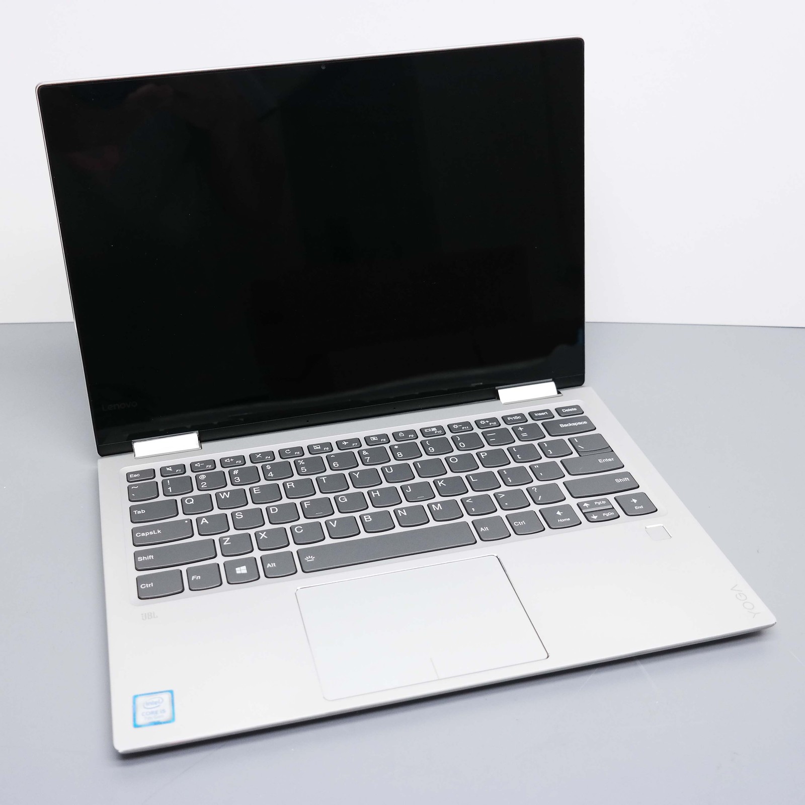 Lenovo Yoga 720 13.3″ Core i5-7200U 8GB 256GB SSD Silver