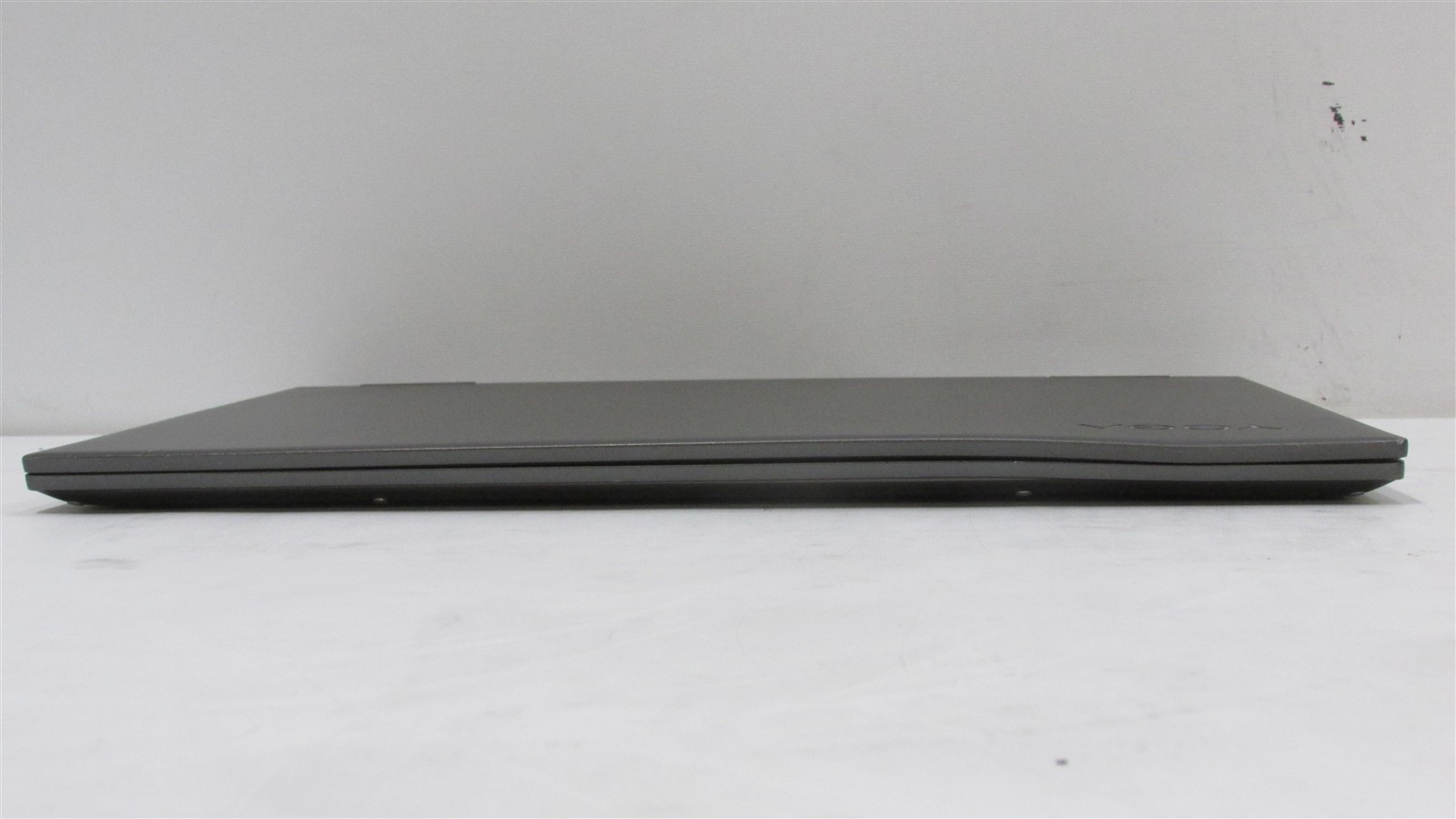 Lenovo Yoga 730-13IKB i7-8550U 1.8GHz 8GB RAM 256GB NVME 13″ W11H 2-in-1 DENTS