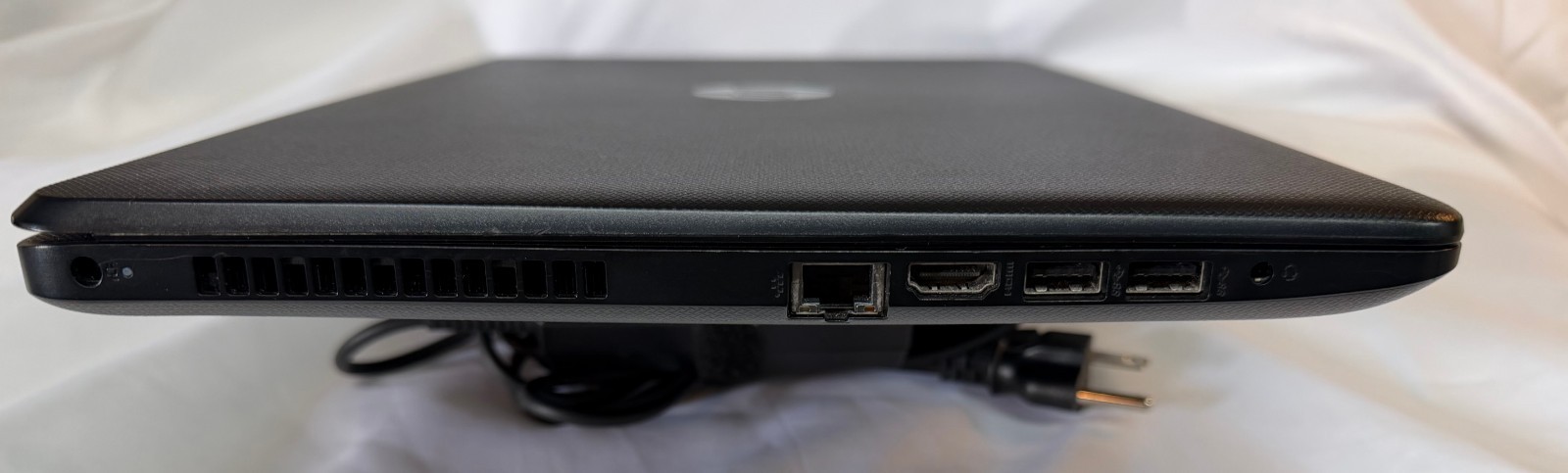 HP 15-bs113dx i3-8130U 8GB RAM 120GB SSD Windows 11 OEM HP Charger