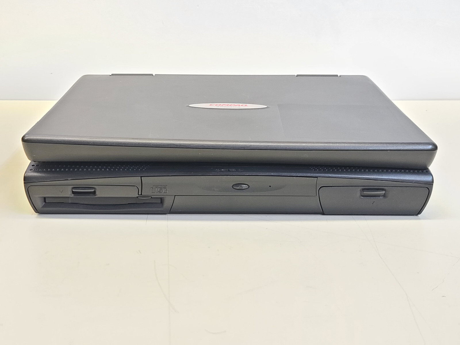 Compaq Armada 1700 Pentium II 233MHz + 160MB + 4GB Windows 98 SE *READ* TESTED
