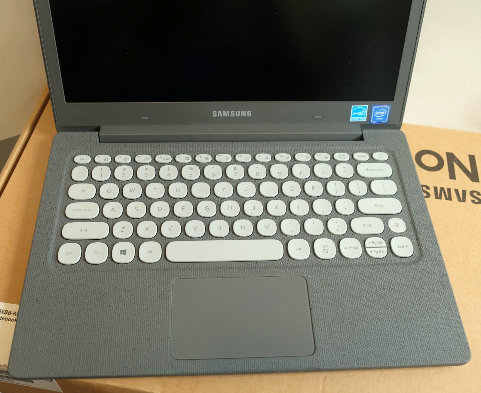 Samsung Notebook Flash 13.3″ Laptop 4GB Intel N4000 Windows 10 Intel – NP530XBB