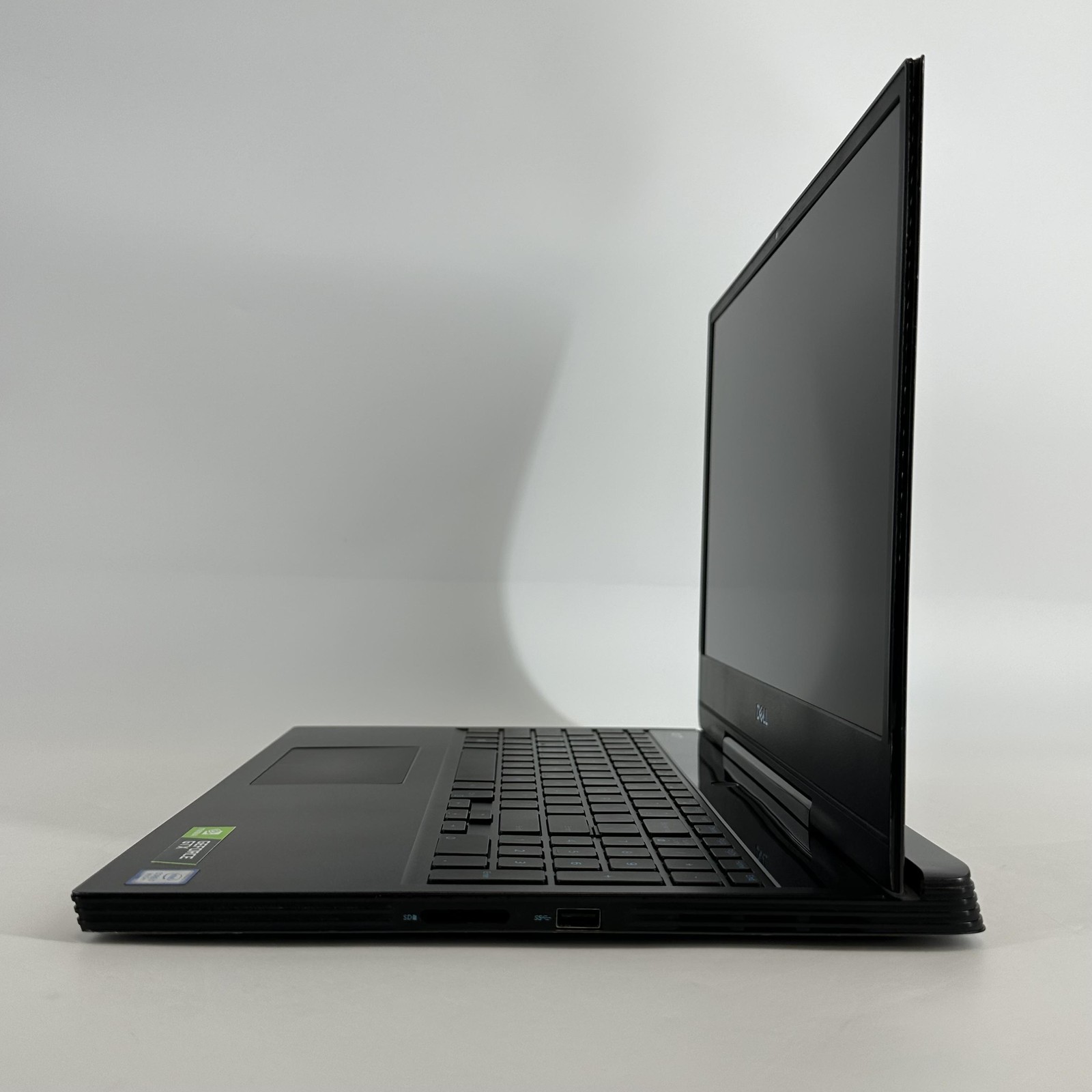 Dell G7 7590 15.6 Black FHD i7-9750H 2.60GHz 16GB 1TB SSD GTX 1660 Ti Good