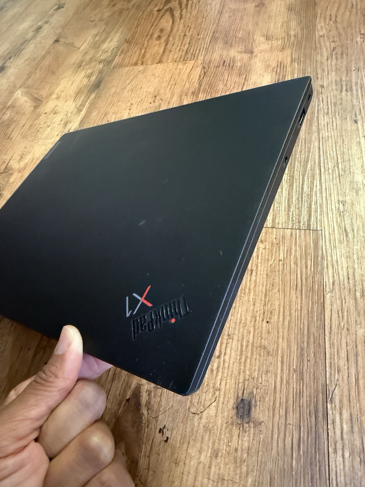 Lenovo ThinkPad X1 Carbon Gen 11 14″ i7-1365U Touch 32GB RAM 1TB SSD