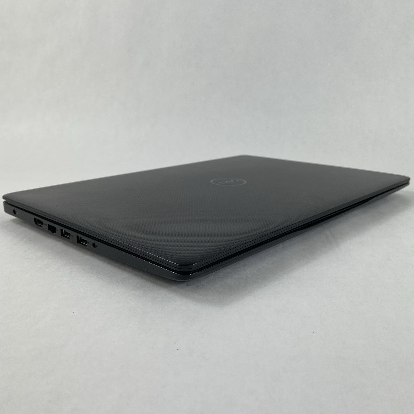 Dell Vostro 3590 15.6″ i7-10510U 4.30 GHz 8 GB RAM No SSD No OS No AC