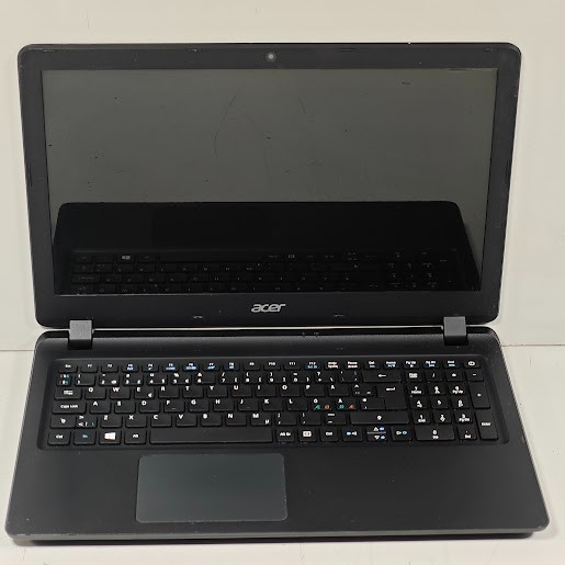 Acer Aspire ES1-523-2318 Laptop – E1-7010, Radeon R2, 8GB RAM, No SSD, 15.6″ HD