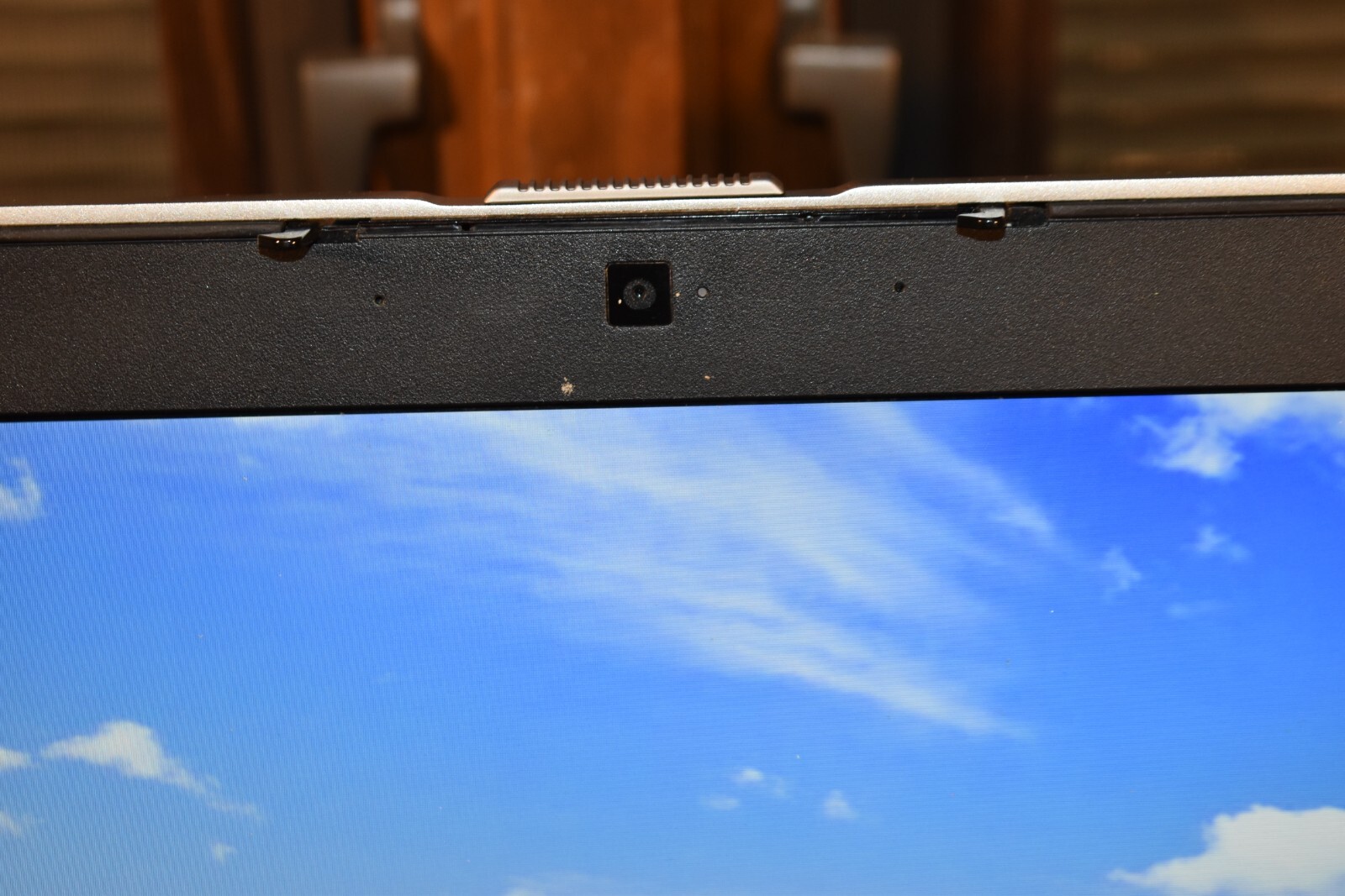 Dell Latitude E6520 Intel Core i7-2620M 4GB RAM 250GB HDD Windows XP Pro NVidia
