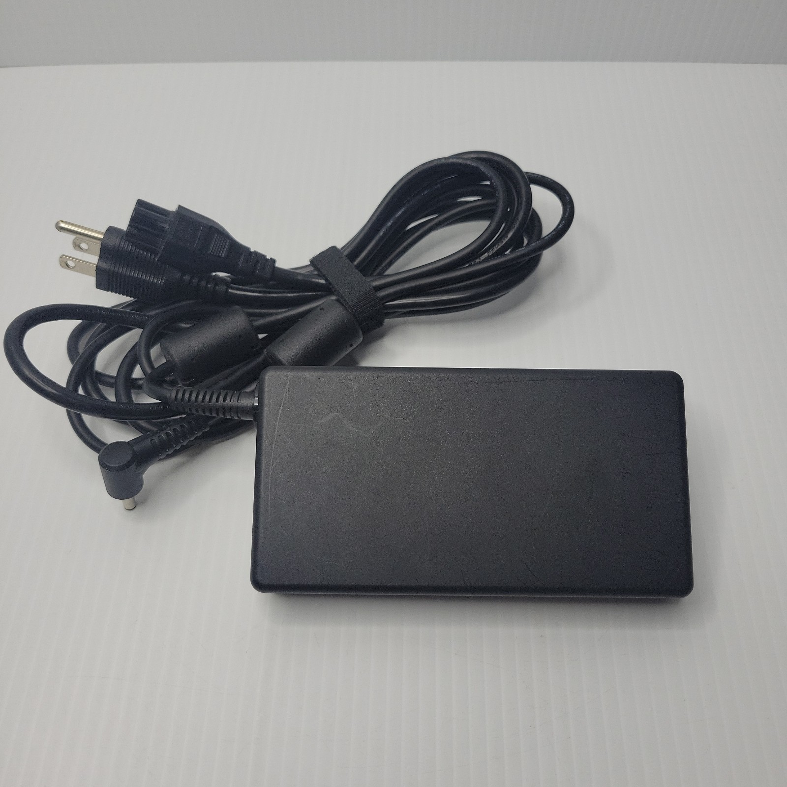MSI Katana A15 AI B8VF 15.6″ Ryzen 8945HS RTX 4060 16GB Ram 1TB SSD Win 11 Home