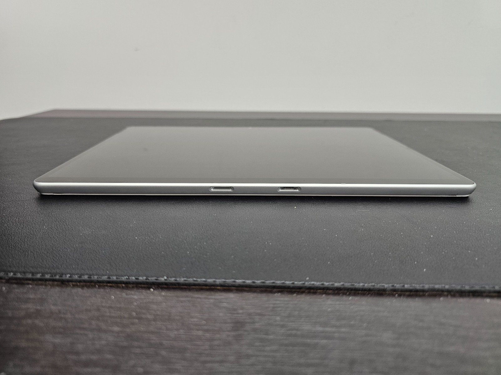 Microsoft Surface Pro 8 i5-1135G7 16GB Ram 256GB SSD No OS ***LTE***READ***