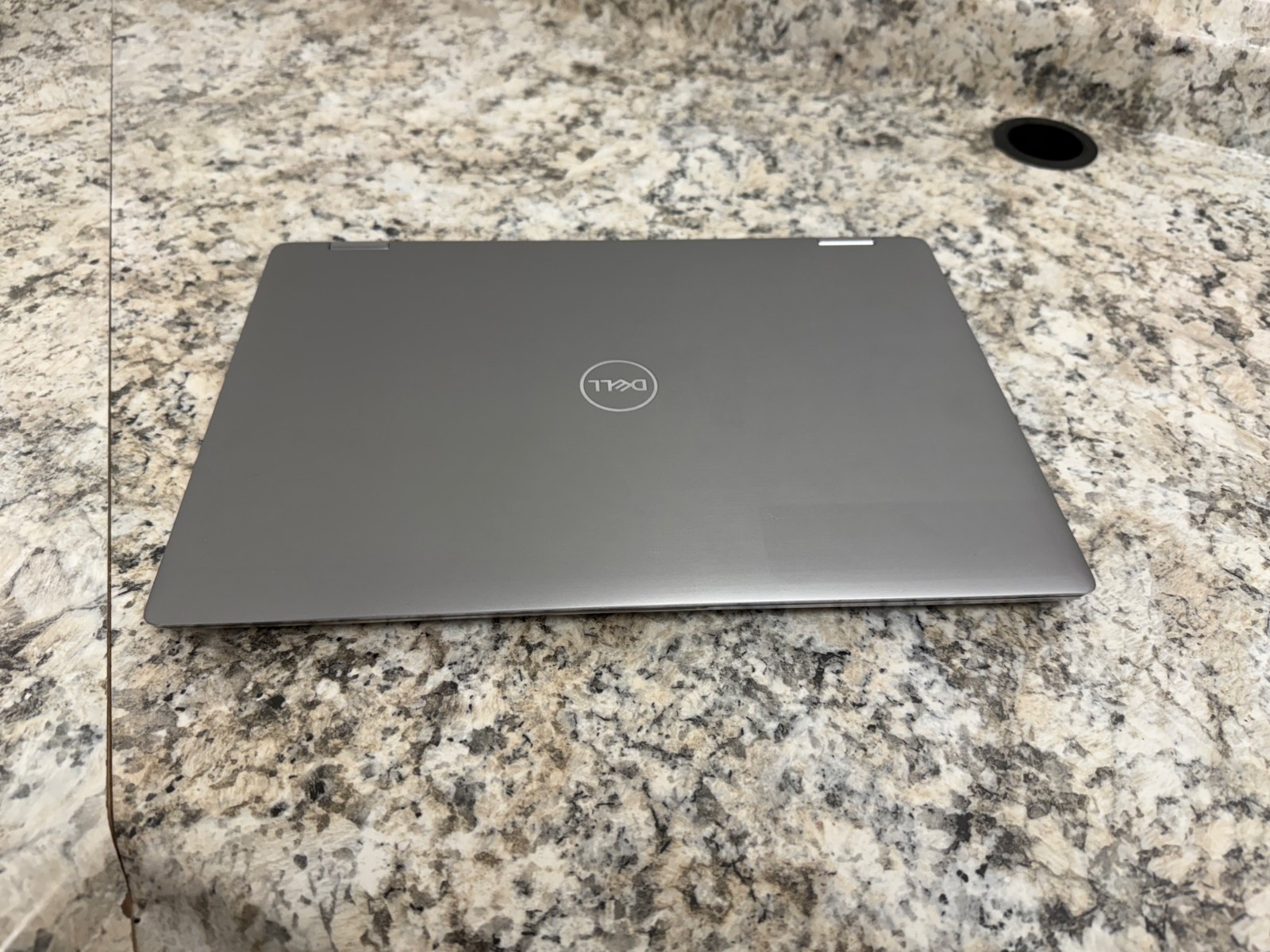 Dell Latitude 9420 14″ (256 GB SSD, Intel Core i7 11th Gen., 4.80 GHz, 32 GB)