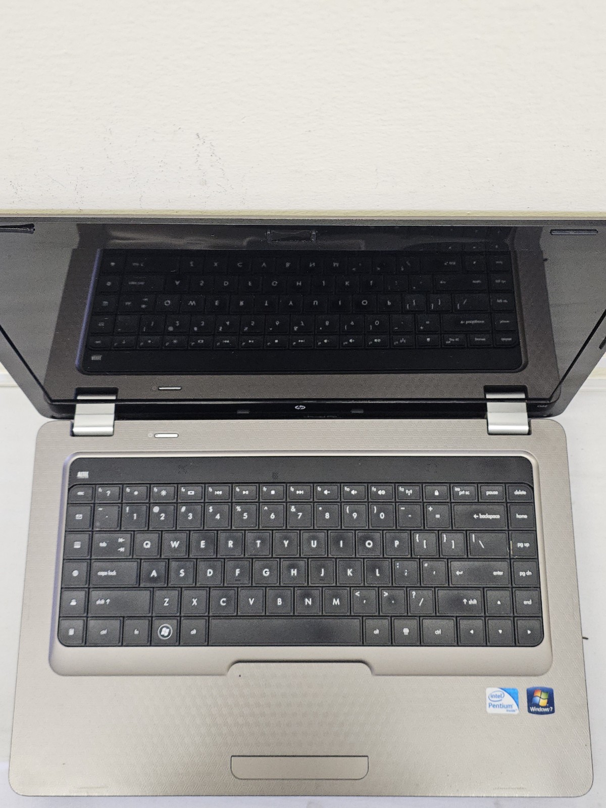 HP G62t-350 Laptop – Intel Pentium – 4GB RAM – 320GB HDD – NO BATT – Read Desc.