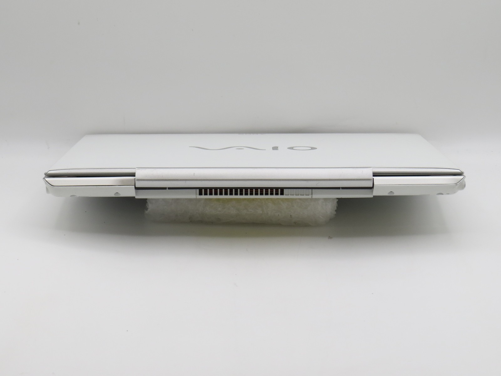 Sony Vaio i5-2410m @ 2.3GHz 4GB DDR3 256GB SSD 13.3″ No OS/AC/Battery