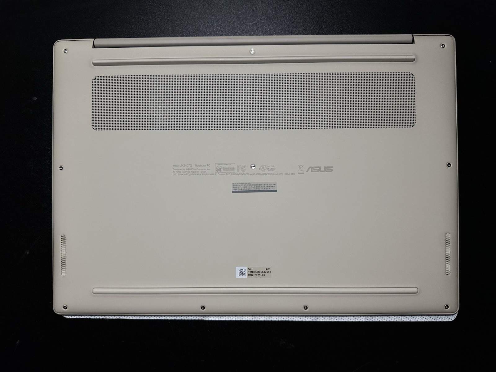 ASUS Zenbook A14 14″ FHD+ OLED Snapdragon X+ 16GB RAM 512GB SSD Windows 11