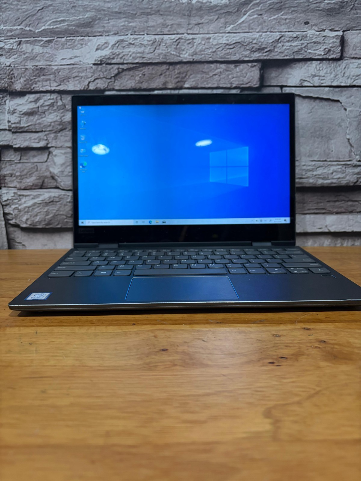 Lenovo Yoga 720-13IKB i5-7200U 2.50GHz 8GB RAM 128GB SSD