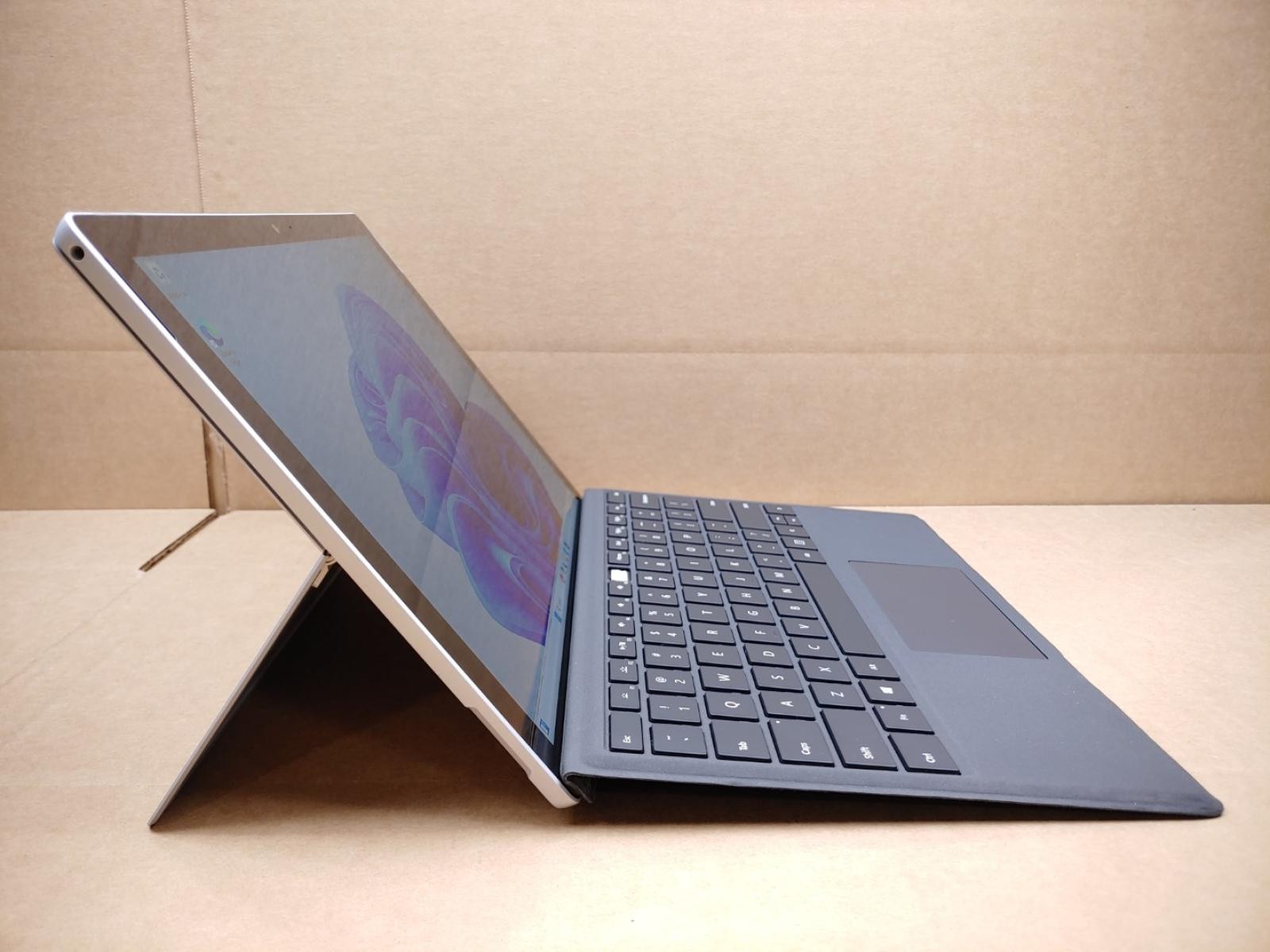 Microsoft Surface Pro 5 12.3″ Touch Intel i5-7300U✔8GB✔256GB✔1796✔Win11Pro✔*READ