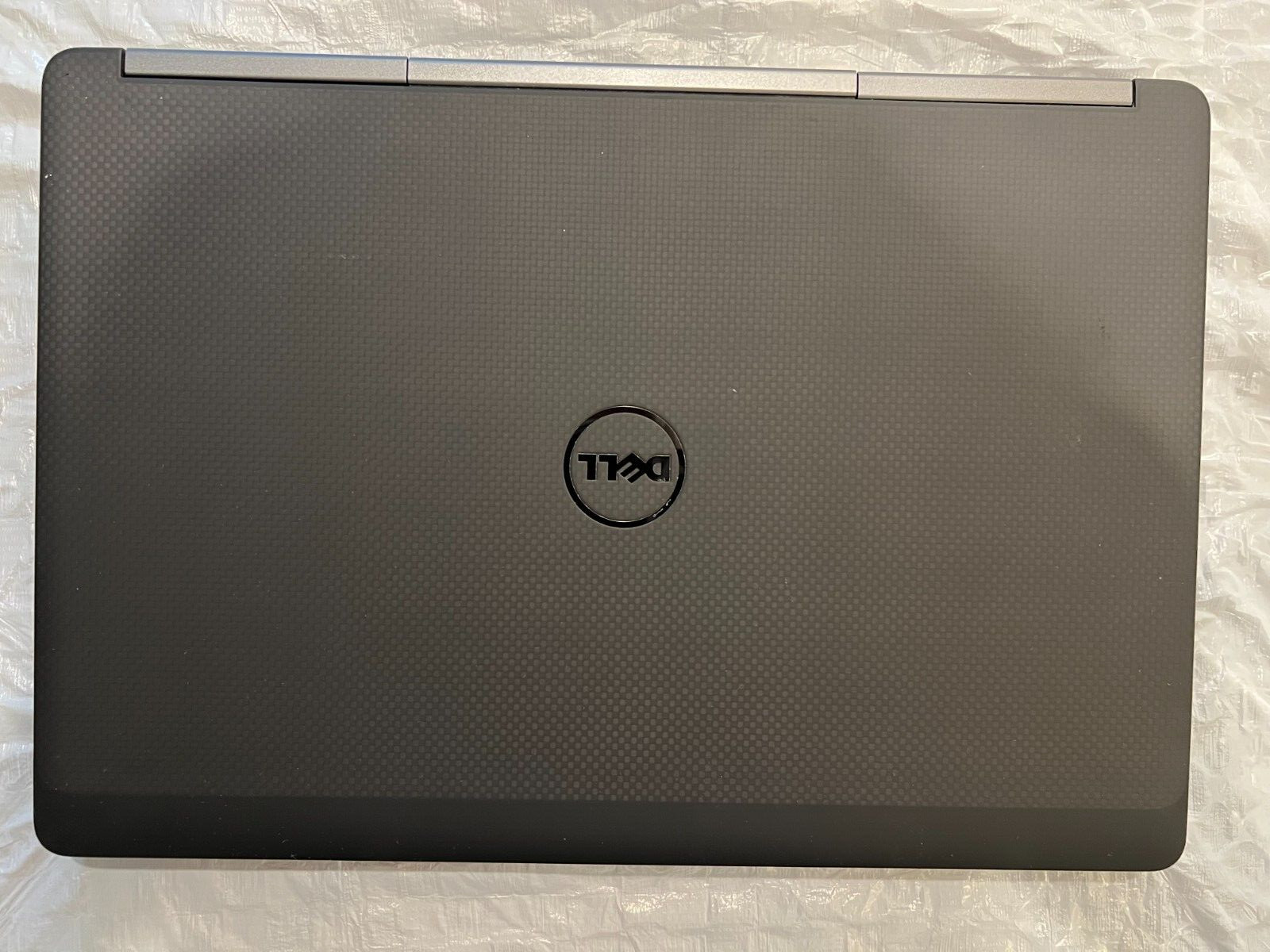 Dell Precision 7720 17.3″ FHD 2.70GHz i7-6820HQ 64GB RAM 1TB SSD