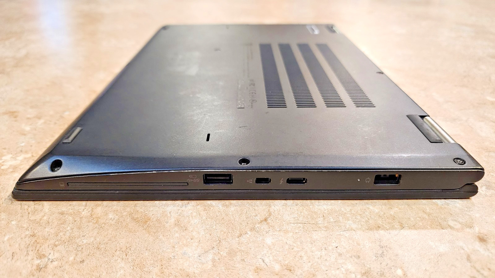 2-in-1 Lenovo ThinkPad X390 13″ FHD Quad-Core i5-8250U 8GB RAM 128GB SSD Laptop