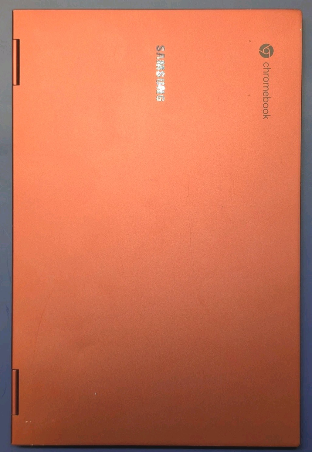 Samsung Galaxy( QLED) Chromebook 2- 13.3″ Touch Intel Core i3 8GB 128GB Red READ