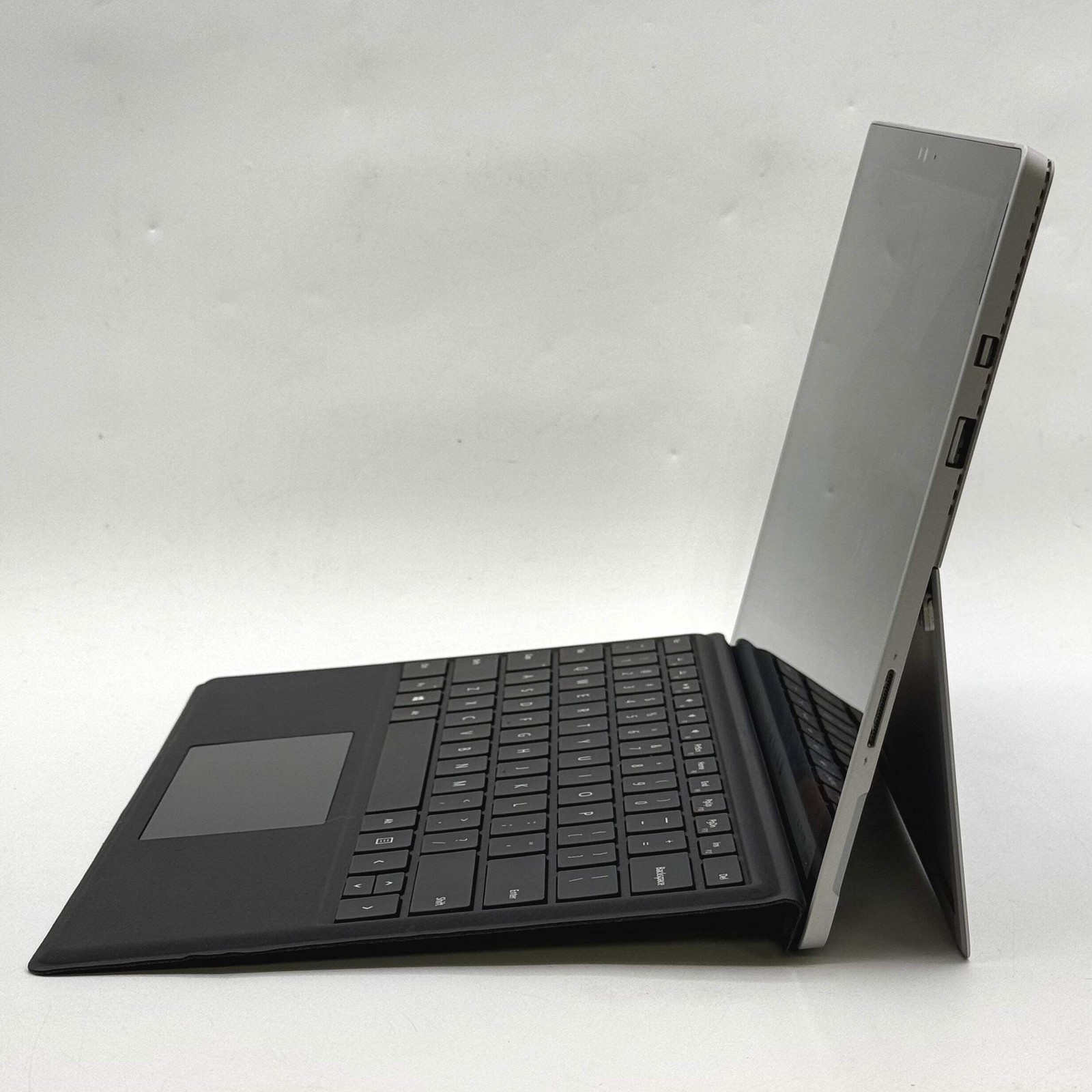Microsoft Surface Pro 4 1724 12.3″ i5 2.5GHz 8GB RAM 256GB SSD
