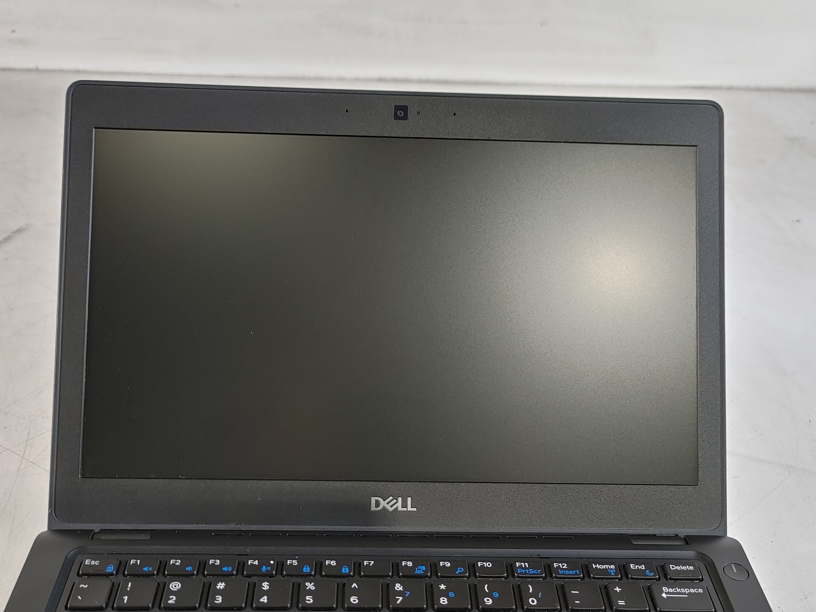 Dell Latitude 5290 Core i5-8350U 1.70 GHz 16 GB DDR4 No HDD
