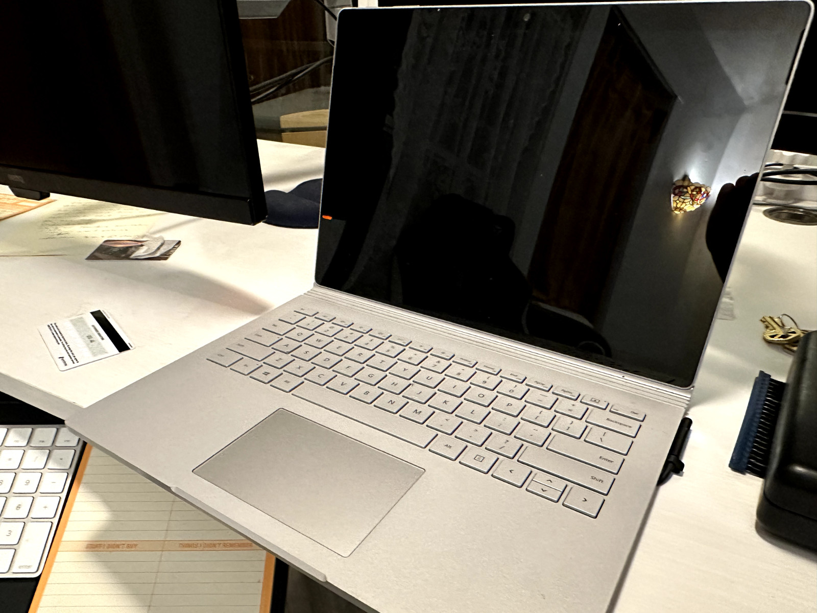 Microsoft Surface Book 3 13.5″ (256GB SSD, Intel Core i5 10th Gen., 3.70 GHz,…