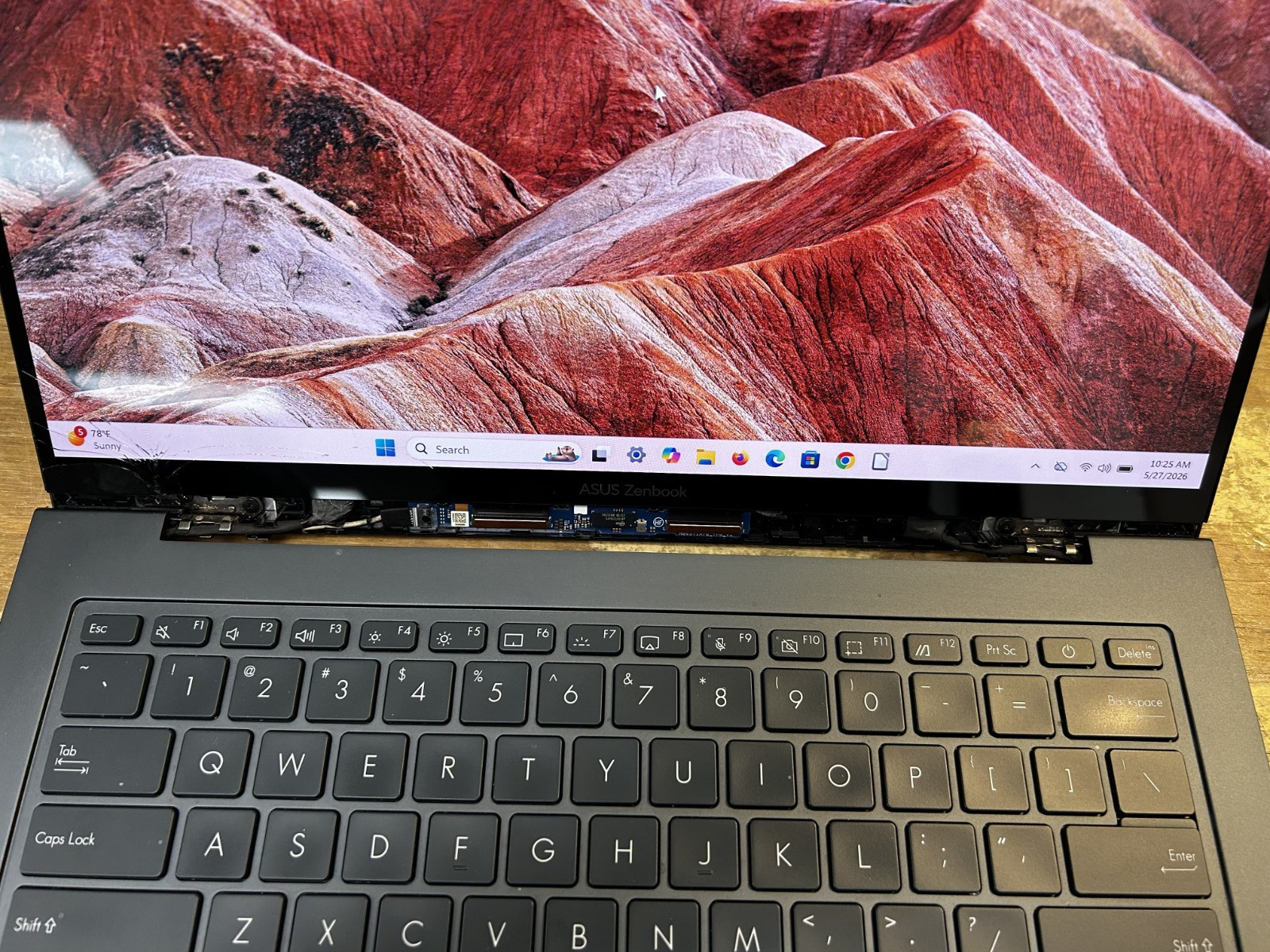 ASUS Zenbook 14X OLED 14.5″ 2.8K Laptop Intel i5-13500H 8GB 512GB broken screen