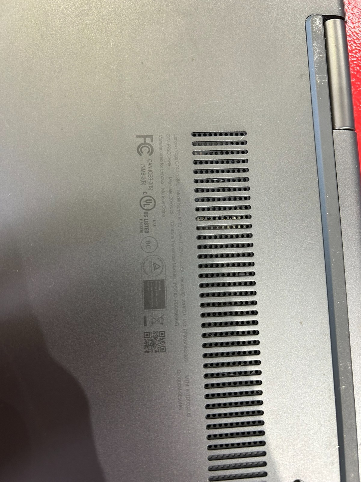 Lenovo Yoga C740 14″ 2-in-1 Core i5 10th Gen Touchscreen Laptop FOR PARTS