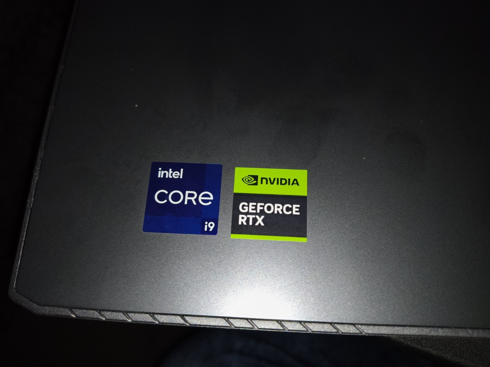 MSI VECTOR 1U HX