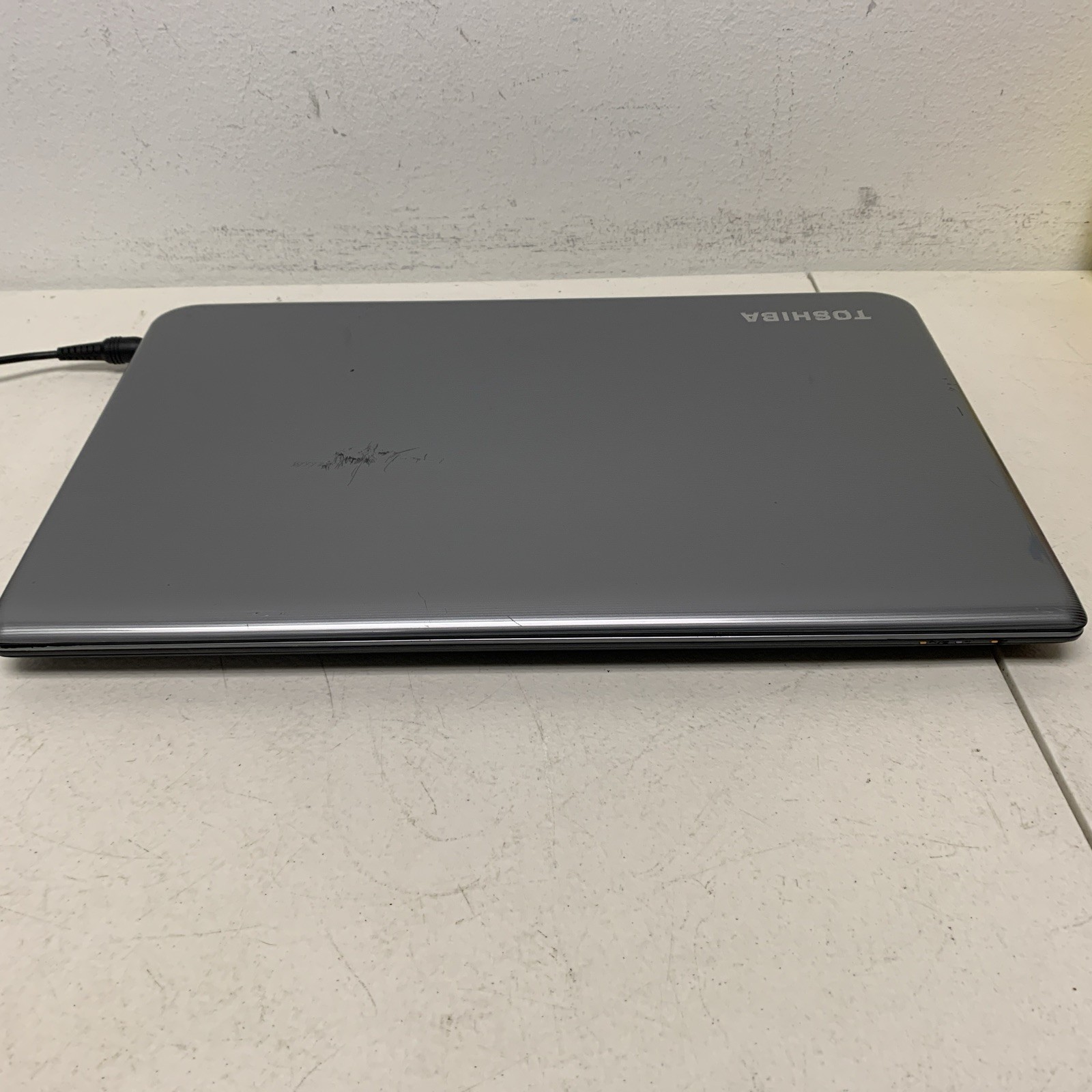 Toshiba Satellite L55-A Core i7-4700MQ 2.40GHz 8GB 1TB Hdd Wind 10h No Batt