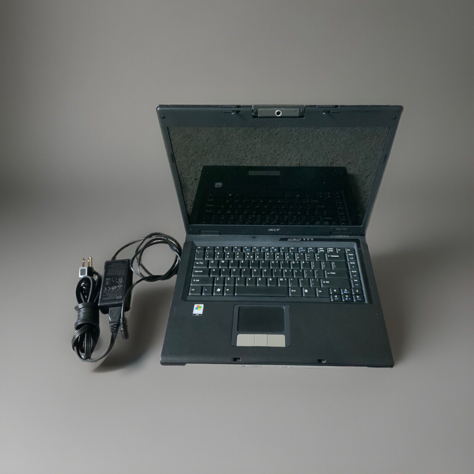 Acer Aspire KAW60 Laptop – Stuck on “Just a Moment” Screen – For Parts/Repair