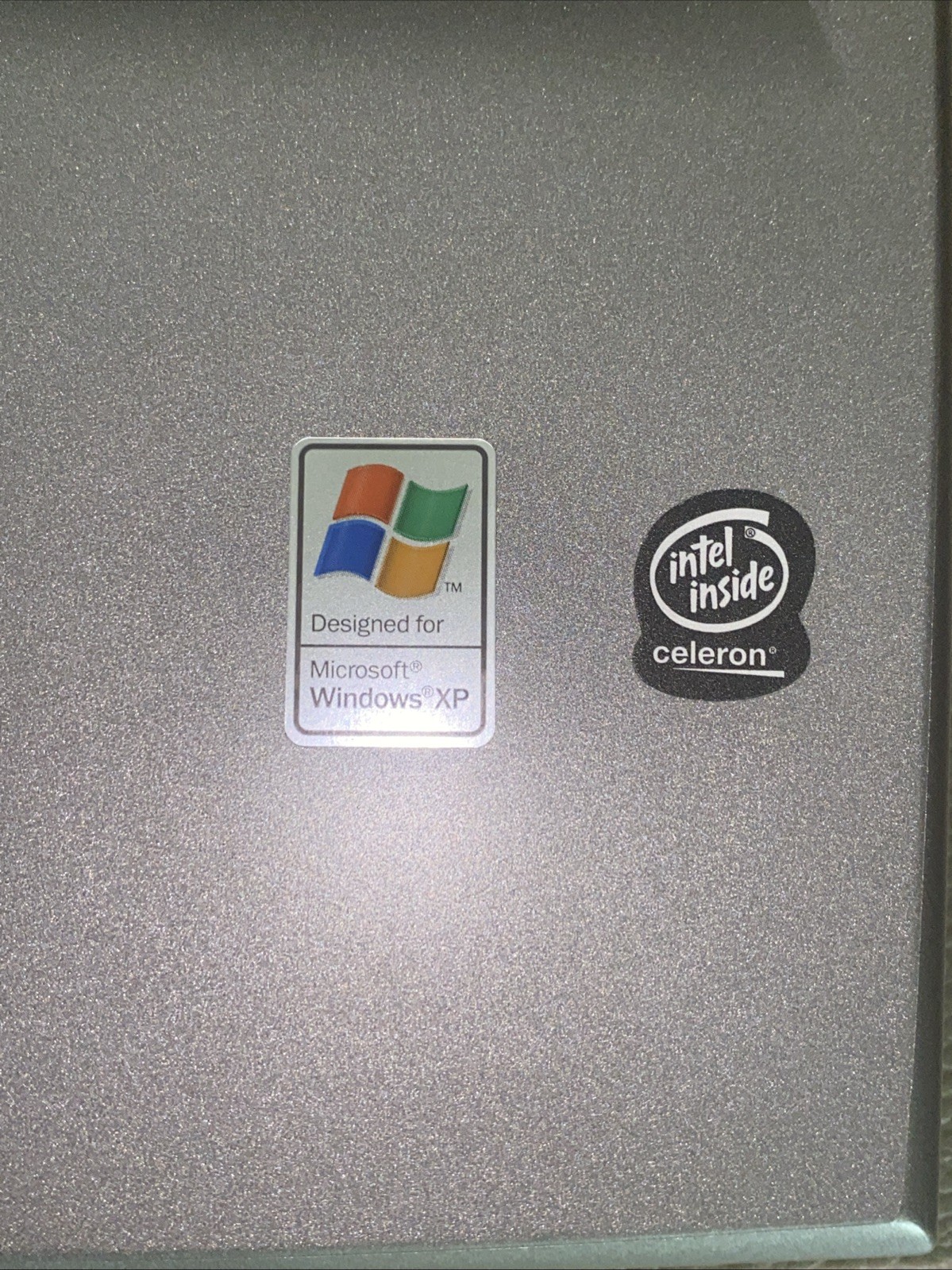 DELL INSPIRON 1150 LAPTOP — NEEDS A NEW BATTERY AND CHARGE – FOR PARTS ONLY