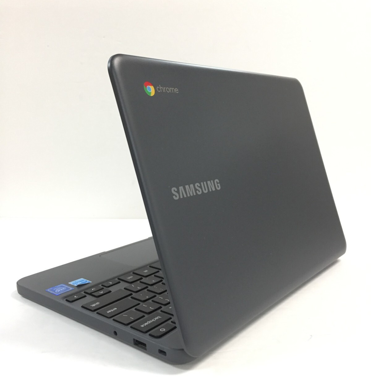 Samsung Chromebook 3 XE500C13-S01US 11.6″/Intel N3050/2GB RAM/16GB eMMC/ChromeOS